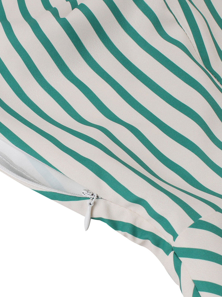 Robe verte et blanche à bretelles à col carré des années 1950