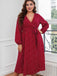 Robe rouge grande taille à pois à col en V des années 1940