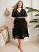 Robe noire  grande taille col en V et ceinture à paillettes des années 1950