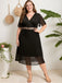 Robe noire  grande taille col en V et ceinture à paillettes des années 1950