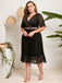 Robe noire  grande taille col en V et ceinture à paillettes des années 1950