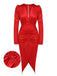 Robe formelle plissée rouge des années 1960 à col en V