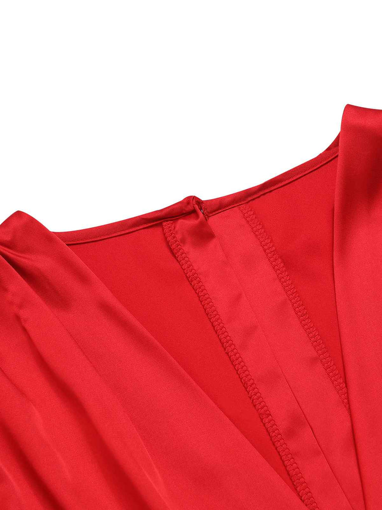 Robe formelle plissée rouge des années 1960 à col en V