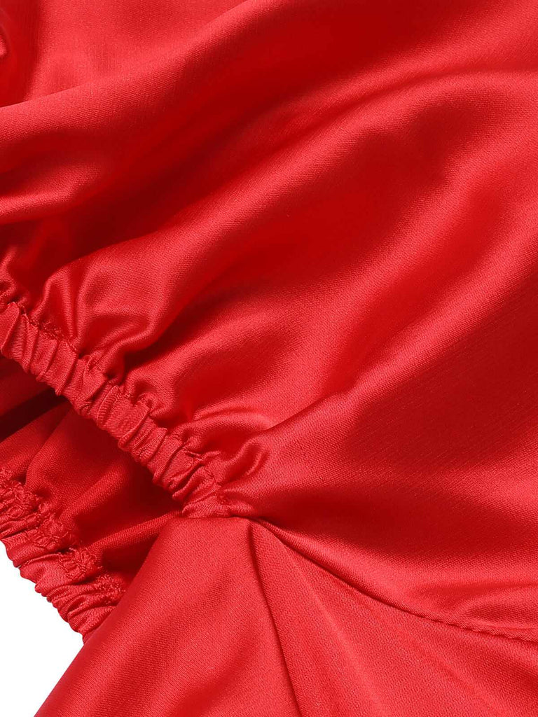 Robe rouge à col en cœur plissée unie des années 1940