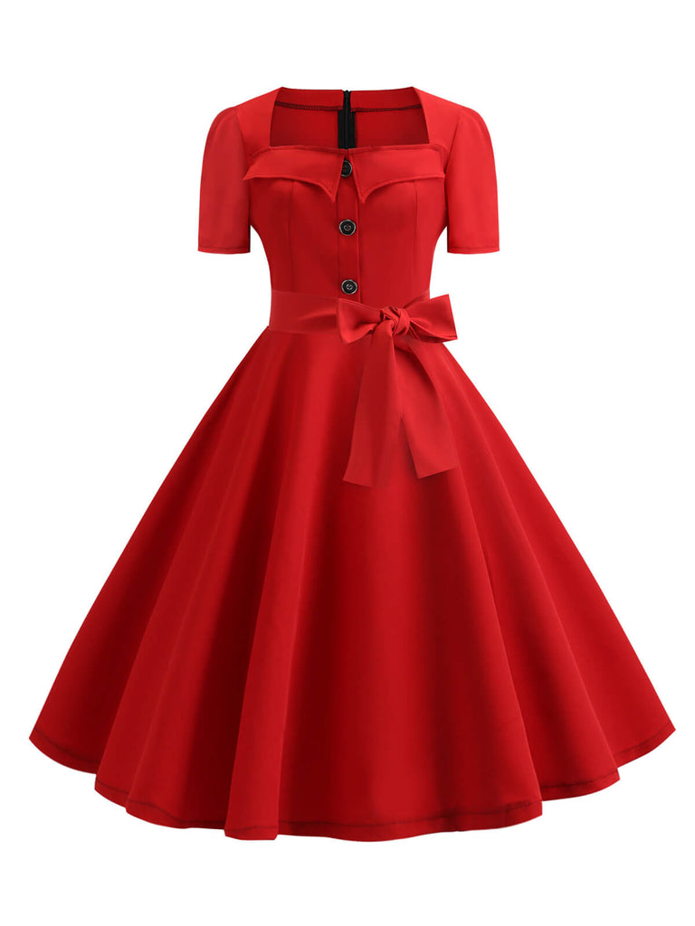 Robe à manches courtes et col carré des années 1950