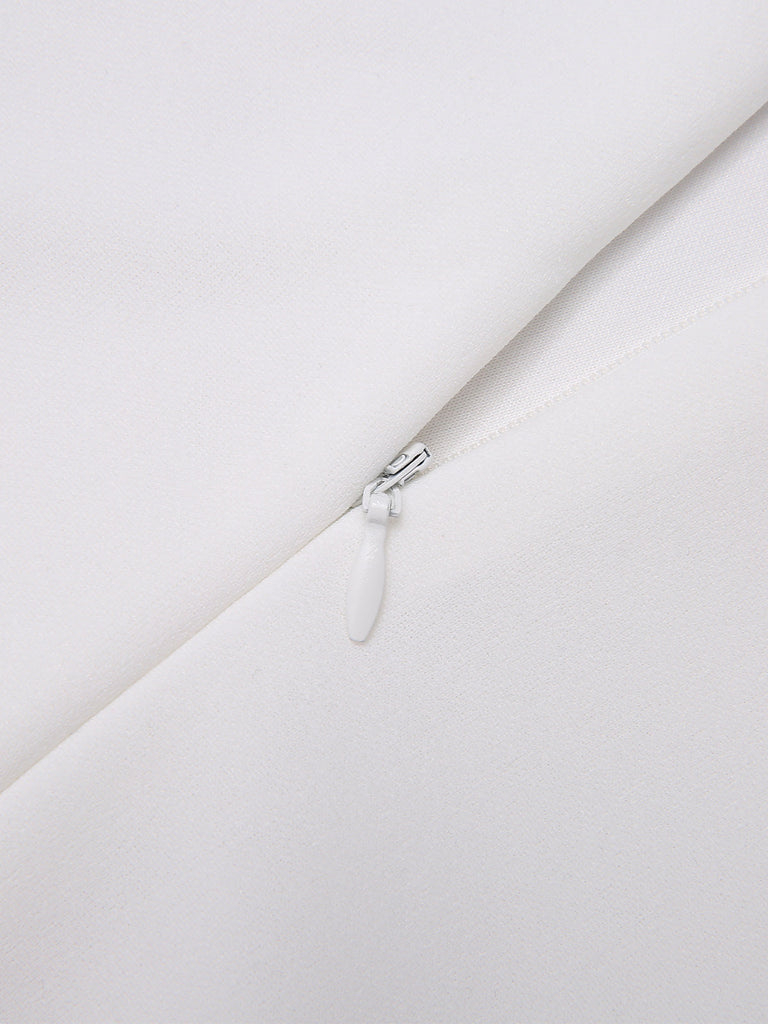 Robe portefeuille blanche dos nu rose des années 1960
