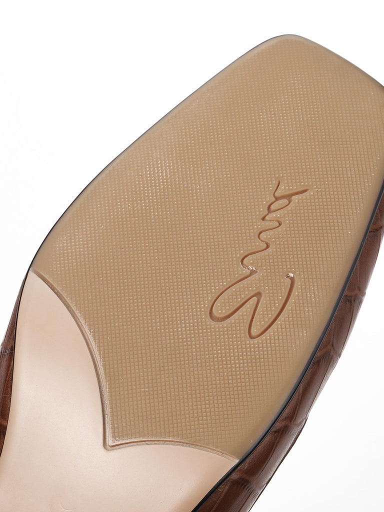 Chaussures rétro en cuir à bride cou-de-pied