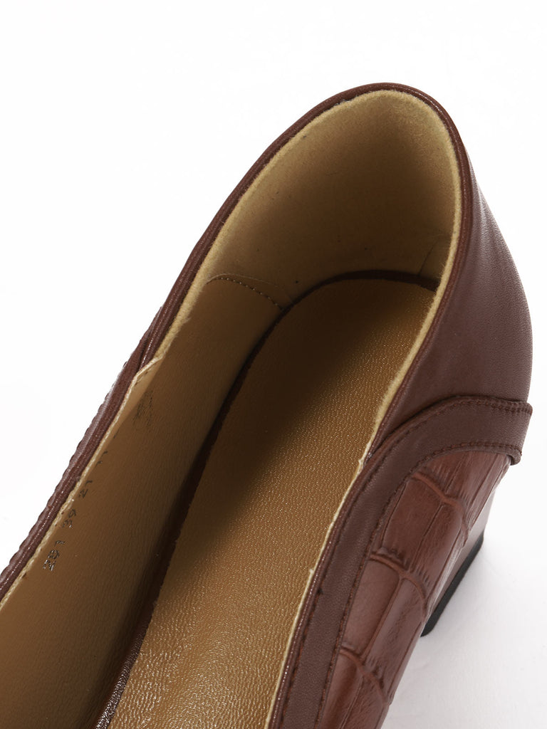Chaussures rétro en cuir à bride cou-de-pied