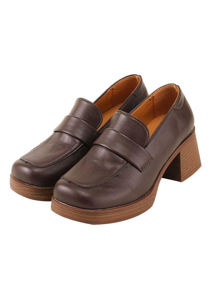 Gros talons hauts marrons rétro à bouts carrés épais