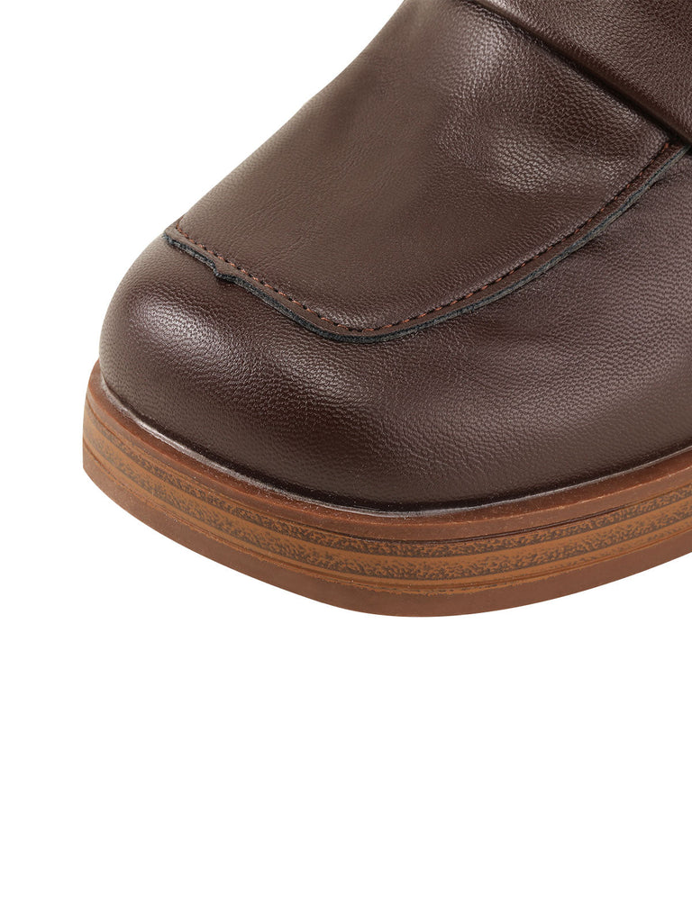 Gros talons hauts marrons rétro à bouts carrés épais