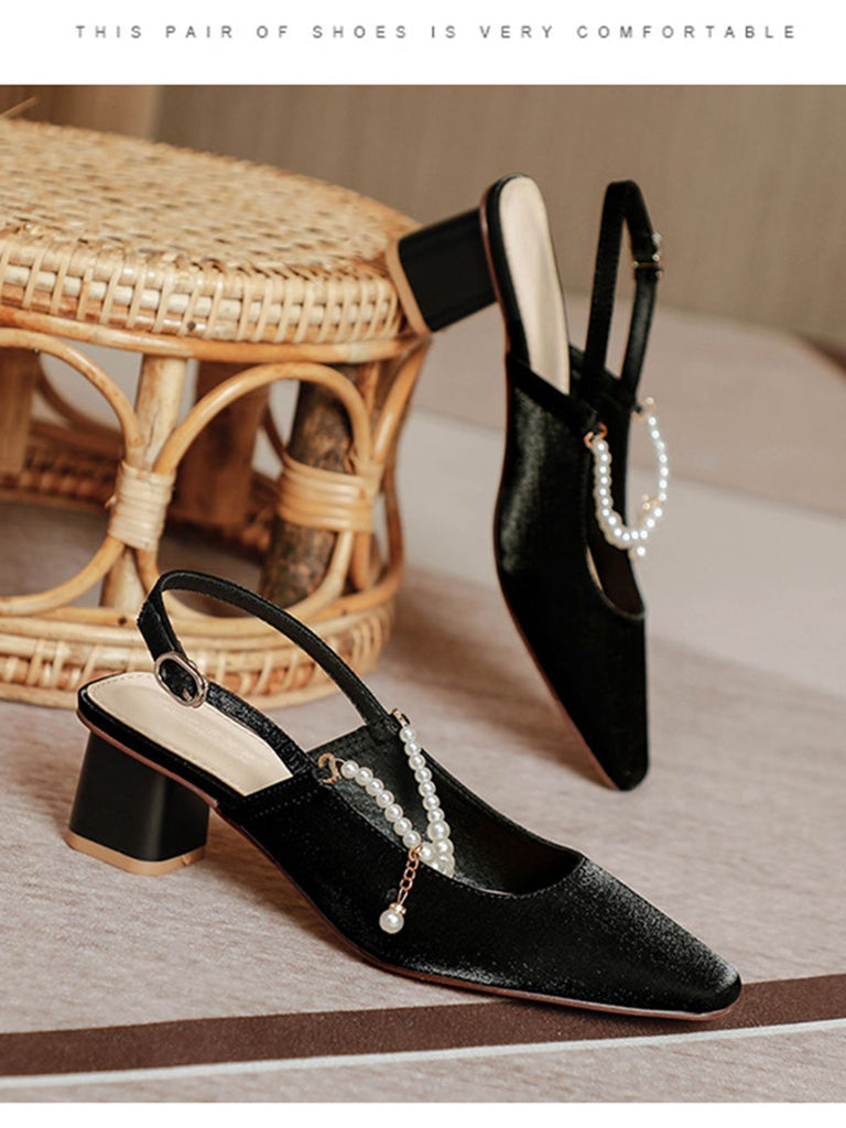 Chaussures à talons épais noires à talons ouverts et perles rétro