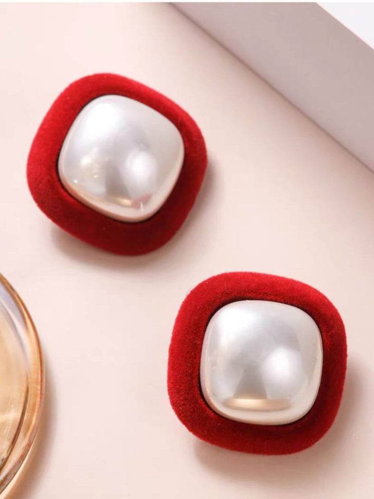 Boucles d'oreilles vintage en perles carrées floquées