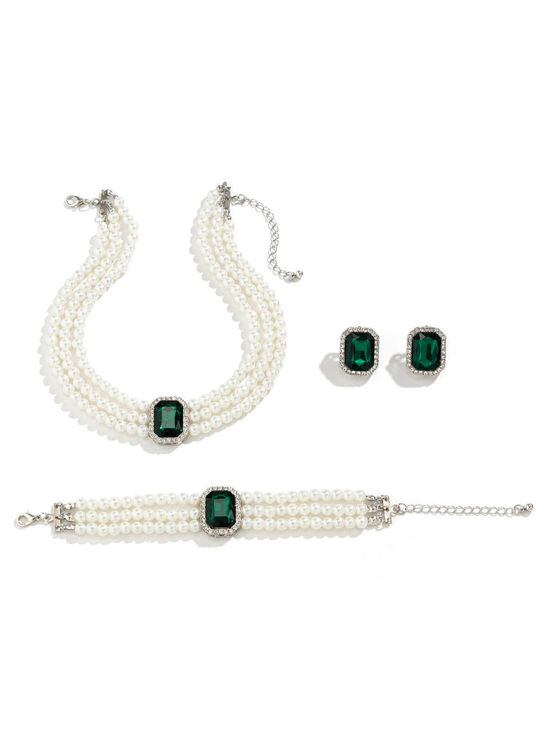 Ensemble collier bracelet et boucles d'oreilles en perles de pierres précieuses