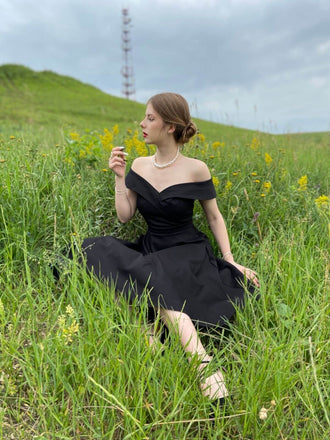 Robe Swing Années 50 Solide Epaule Nu Soirée