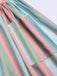 Robe de poche rayée arc-en-ciel à col en V des années 1950