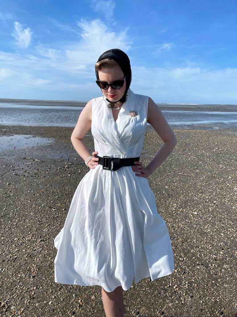 Robe Rockabilly Swing Vintage Année 50 Blanche Ceinture Soirée Cocktail