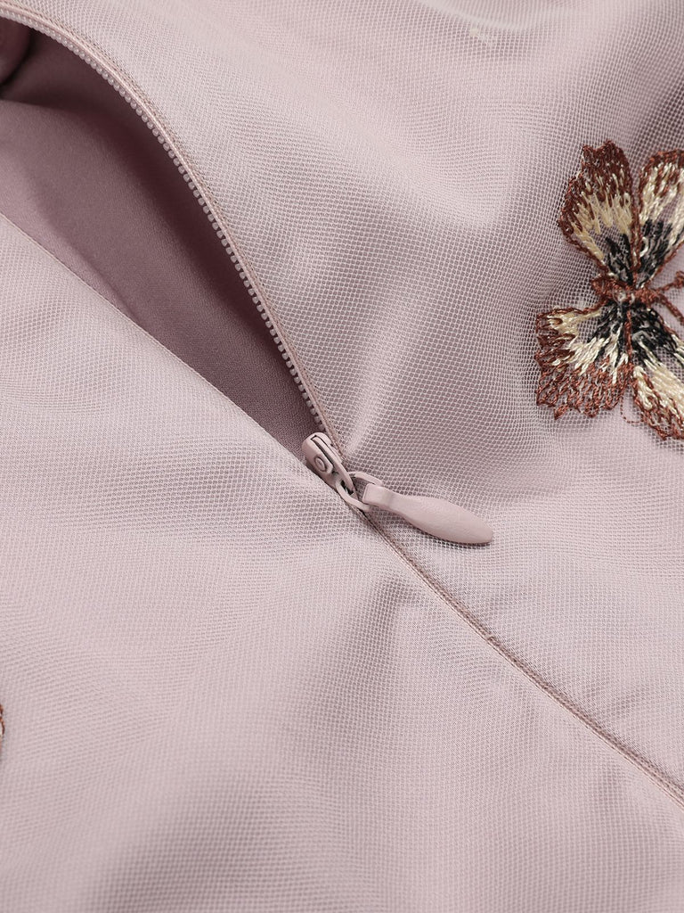 Robe trapèze violette en dentelle papillon années 1950
