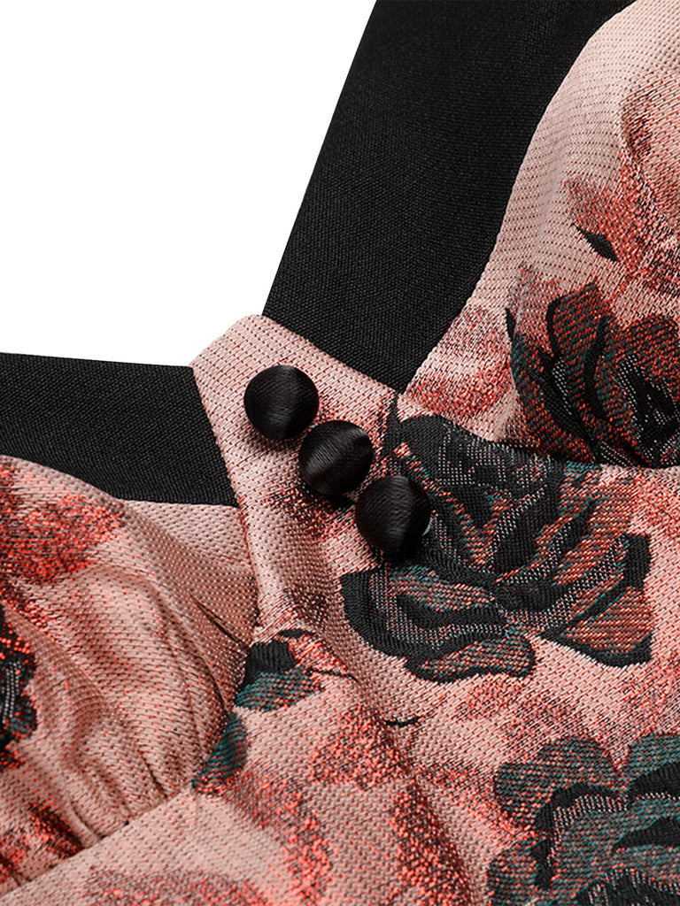 Robe trapèze en satin gaufré rose des années 1950