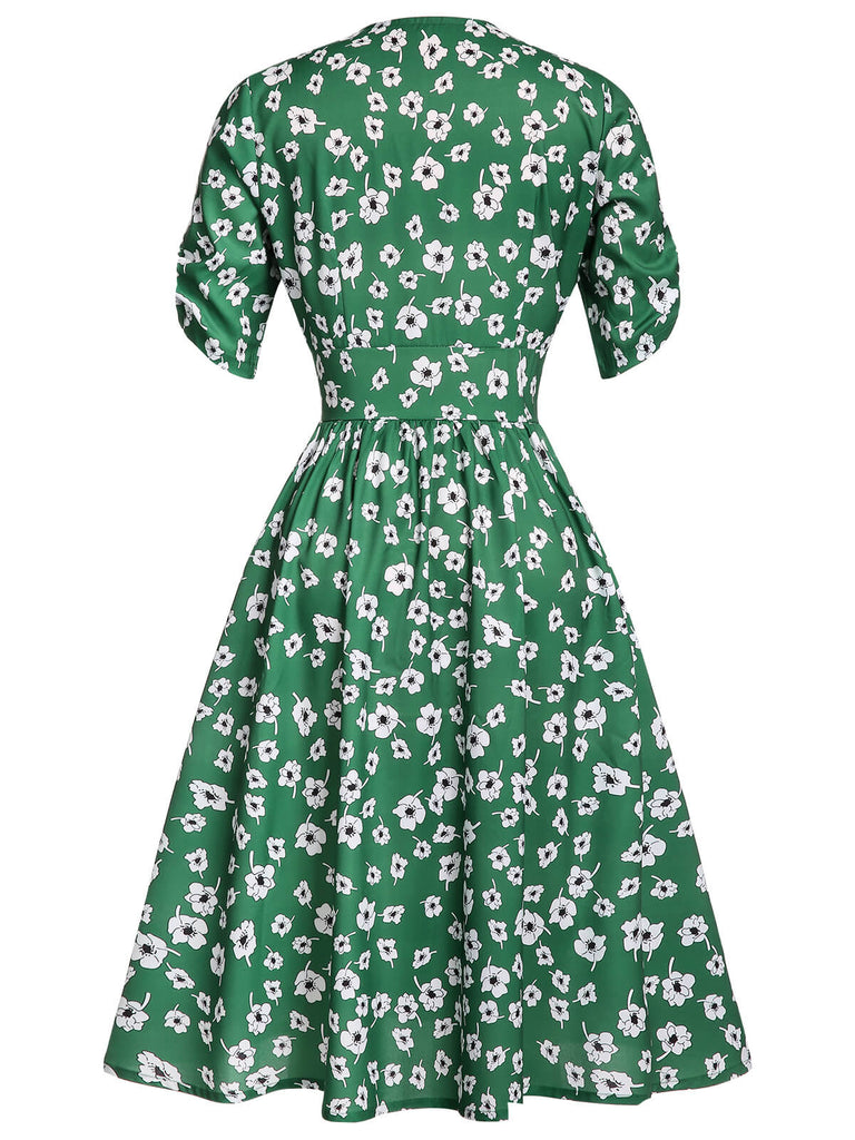 Robe verte à fleurs à col en V des années 1940