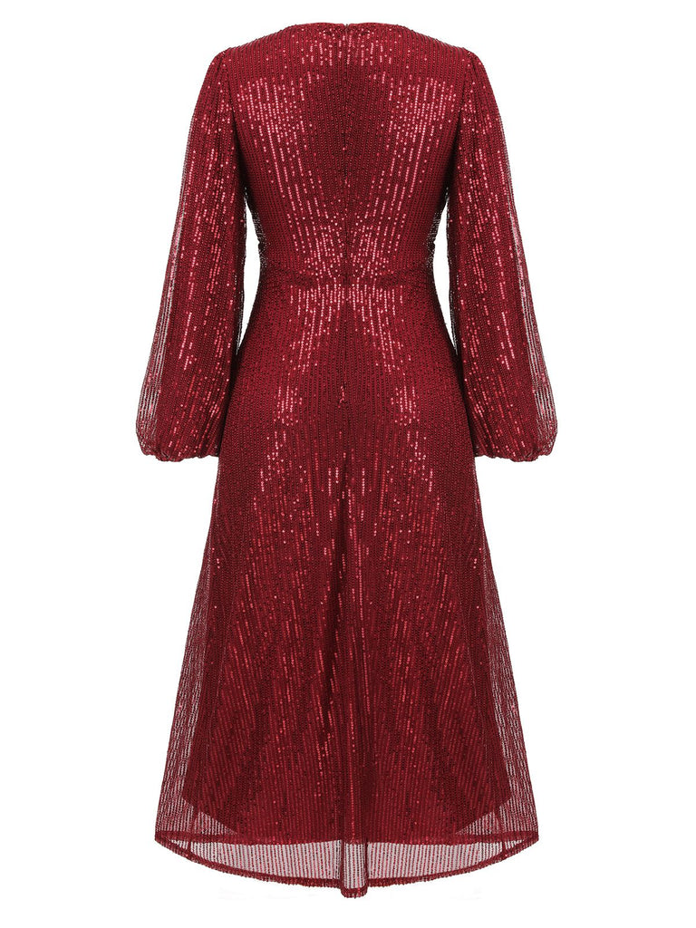 Robe droite rouge à paillettes et col en V des années 1930